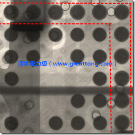 BGA錫球尺寸小于0.4mm，采用降低BGA內(nèi)圍襲球的錫膏量所得到X-Ray，稍微留意一下可以發(fā)現(xiàn)最外圈的錫量(圓的直徑)比其他內(nèi)圍的錫球上的錫量來得多一點點。也就是外圈的黑色圓形直徑比內(nèi)圈的圓形來得大一點點。