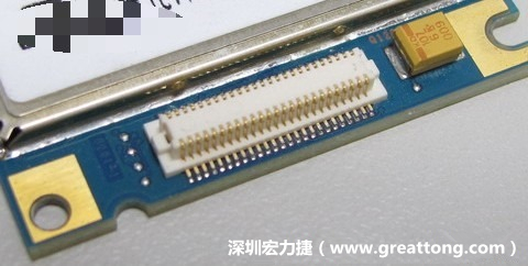 PCBA大講堂：板對(duì)板連接器下面裸銅設(shè)計(jì)，造成模組功能不良