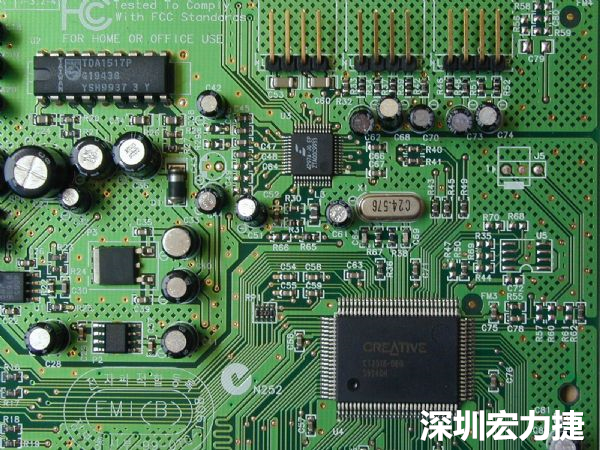針對(duì)PCB區(qū)塊產(chǎn)生的EMI干擾問題，可使用EMI改善對(duì)策元件重點(diǎn)改善。