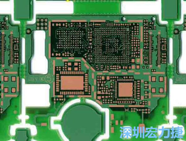 在產(chǎn)品極度要求小型化設(shè)計時，可利用HDI板材壓縮主板面積，同時具減輕重量優(yōu)點。