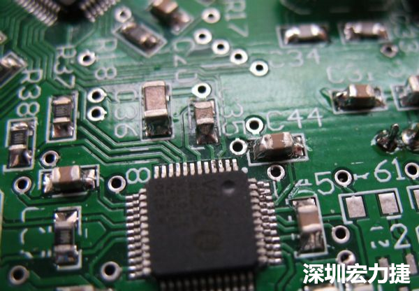 音訊電路訊號(hào)品質(zhì)，是影響操作體驗(yàn)的關(guān)鍵，電路布局要特別注意。