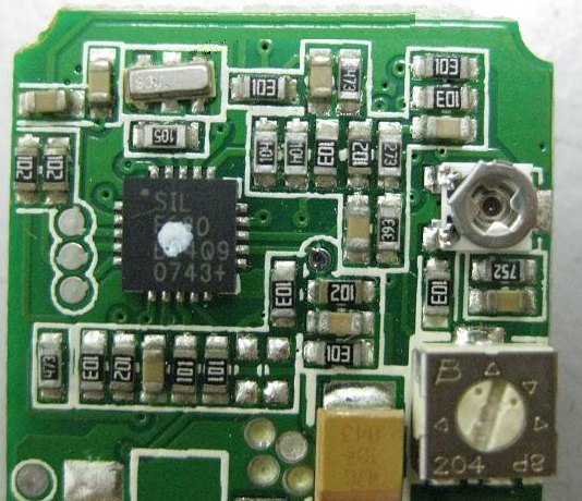 PCBA加工IC元件主要分為DIP及SMD兩大類，DIP 插件的IC，SMD (Surface Mount Device) 表面貼裝元件。